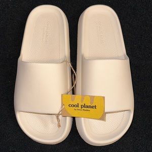 COOL PLANET BY STEVE MADDEN